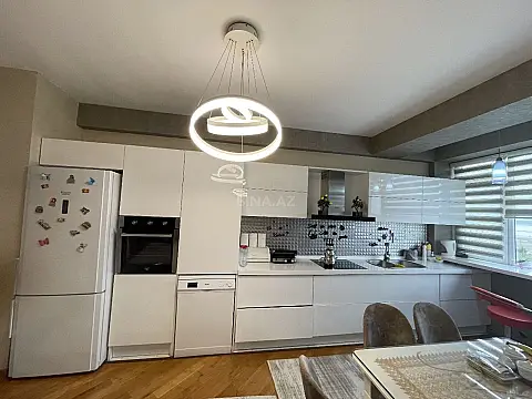 Satılır 3 otaqlı mənzil 100 m²