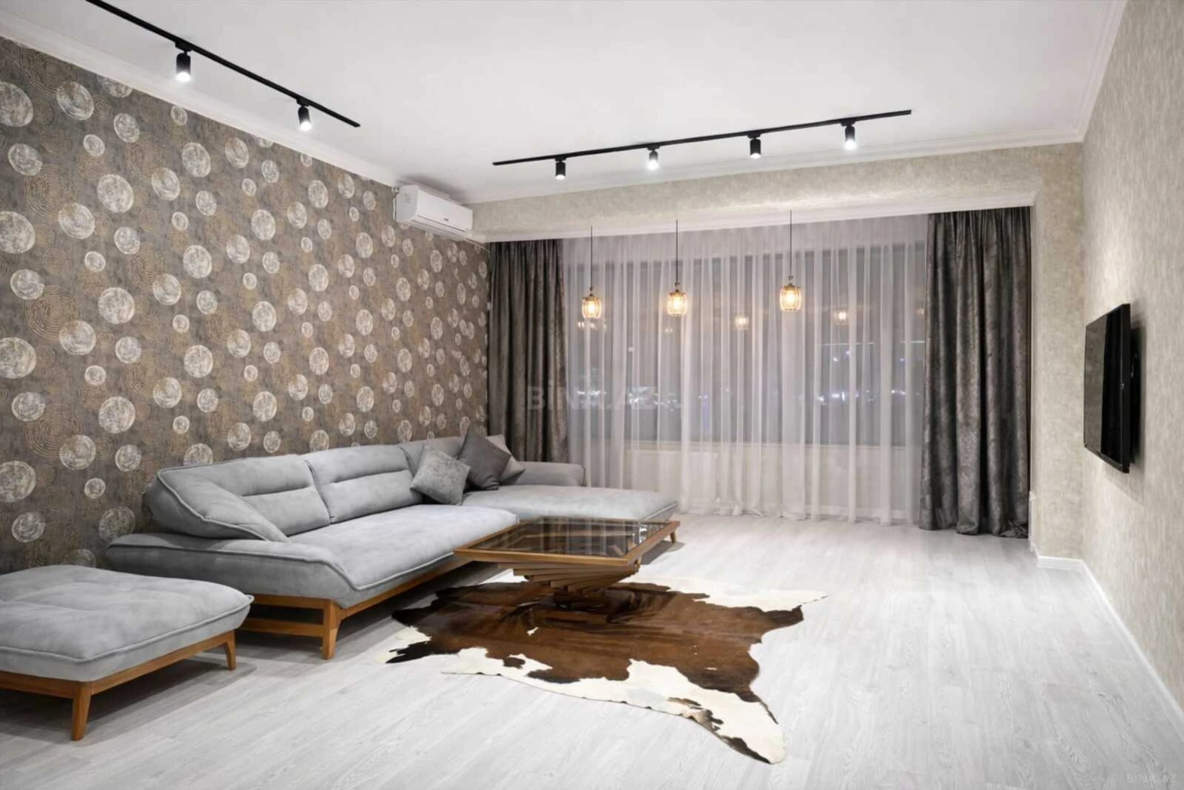 Kirayə verilir 2 otaqlı mənzil 90 m²