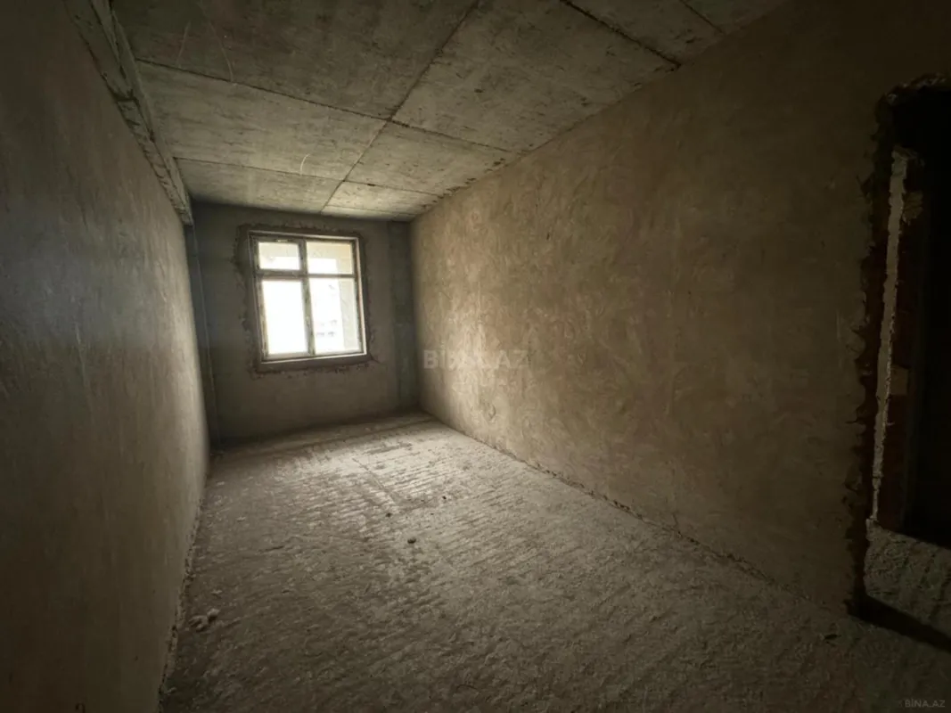 Satılır 4 otaqlı mənzil 160 m²