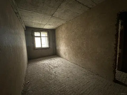 Satılır 4 otaqlı mənzil 160 m²