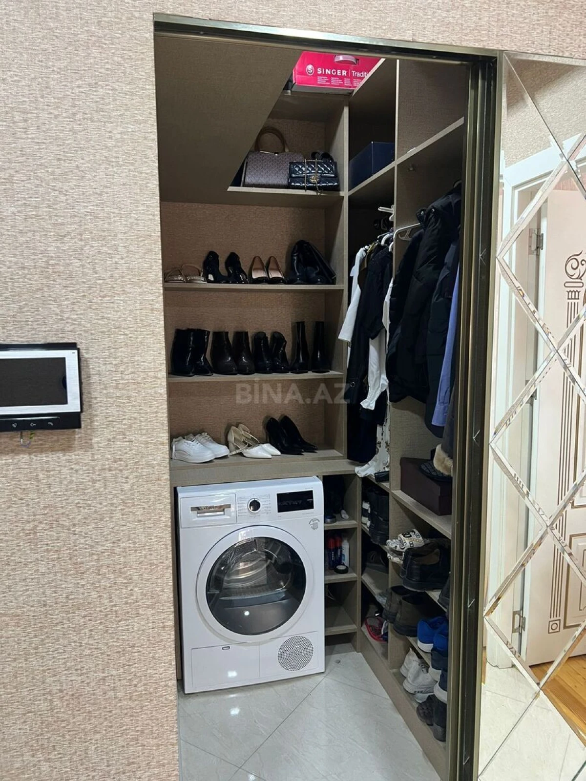 Satılır 3 otaqlı mənzil 121 m²