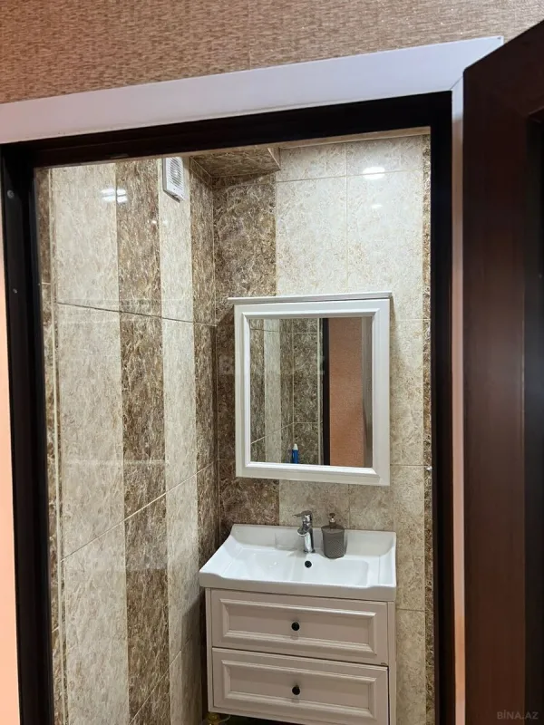 Satılır 3 otaqlı mənzil 121 m²