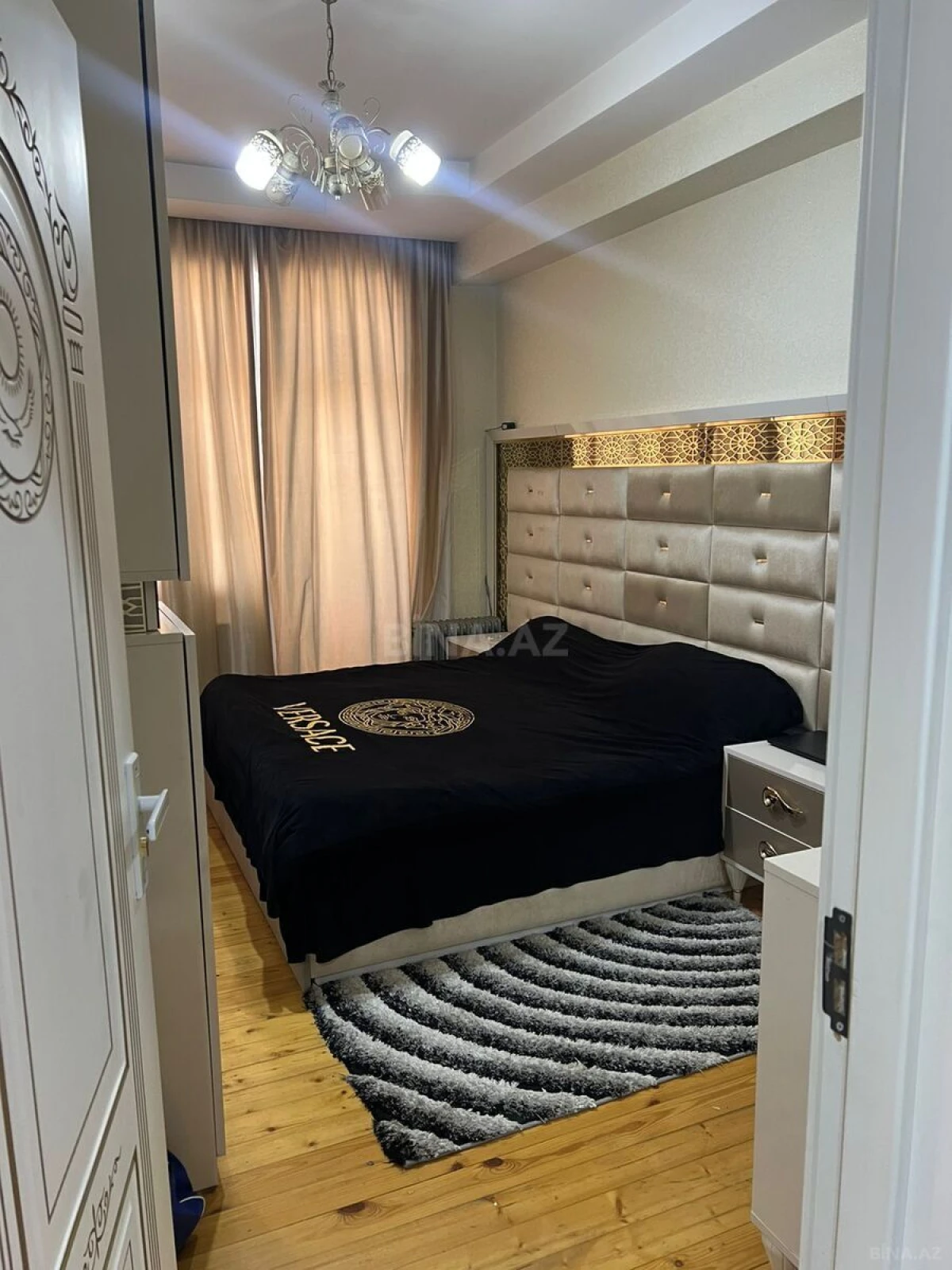 Satılır 3 otaqlı mənzil 121 m²