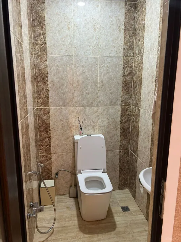 Satılır 3 otaqlı mənzil 121 m²