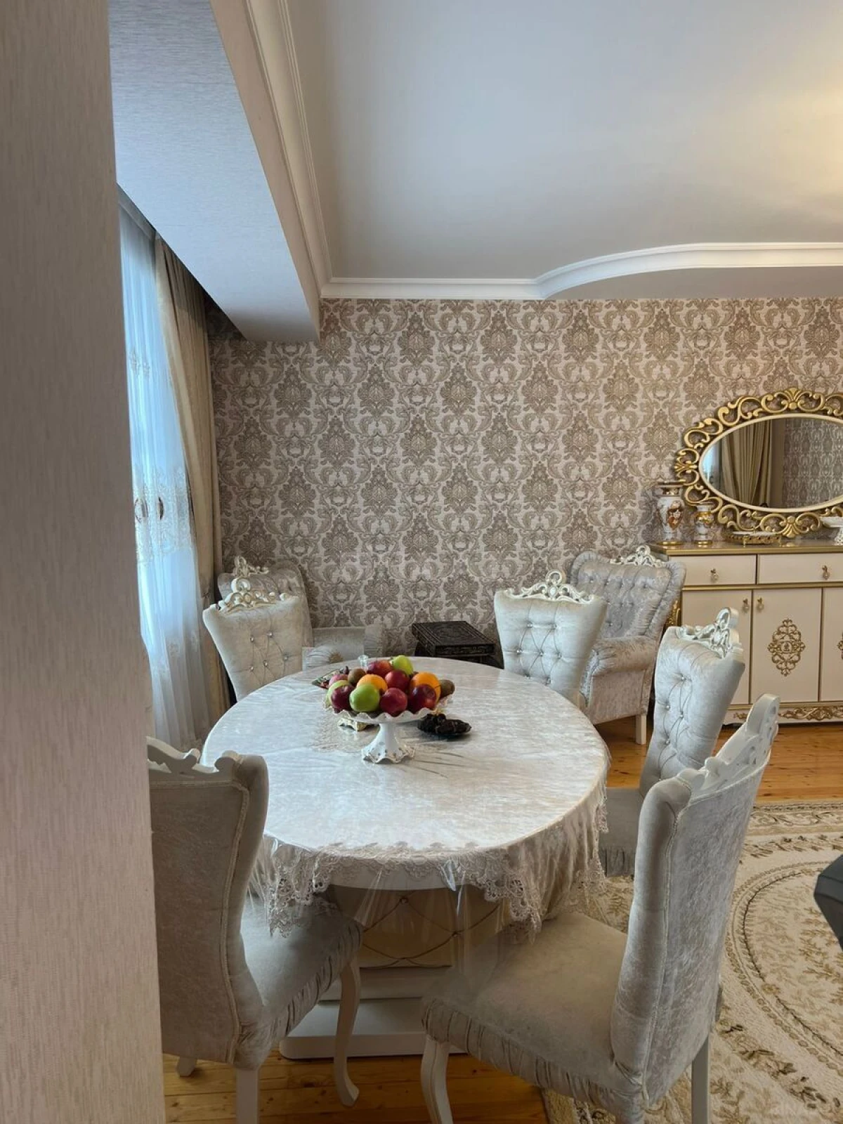 Satılır 3 otaqlı mənzil 121 m²