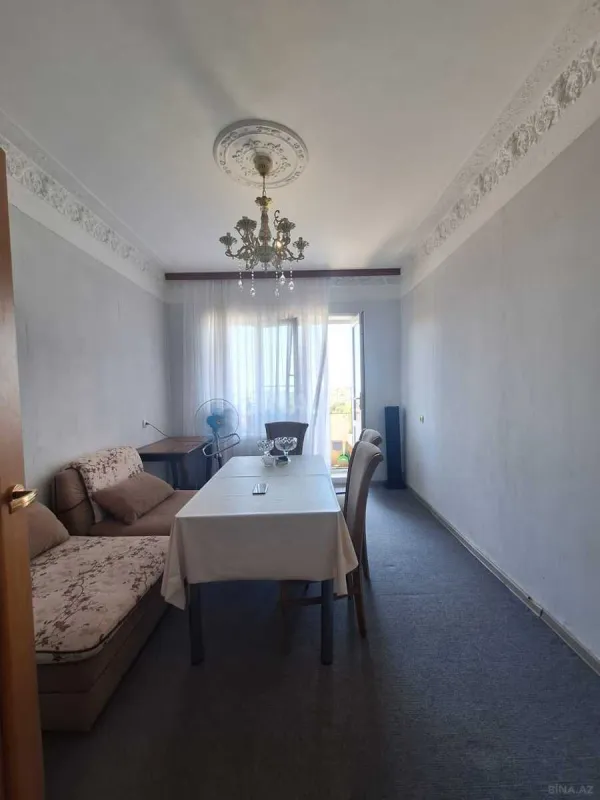 Satılır 5 otaqlı mənzil 120 m²
