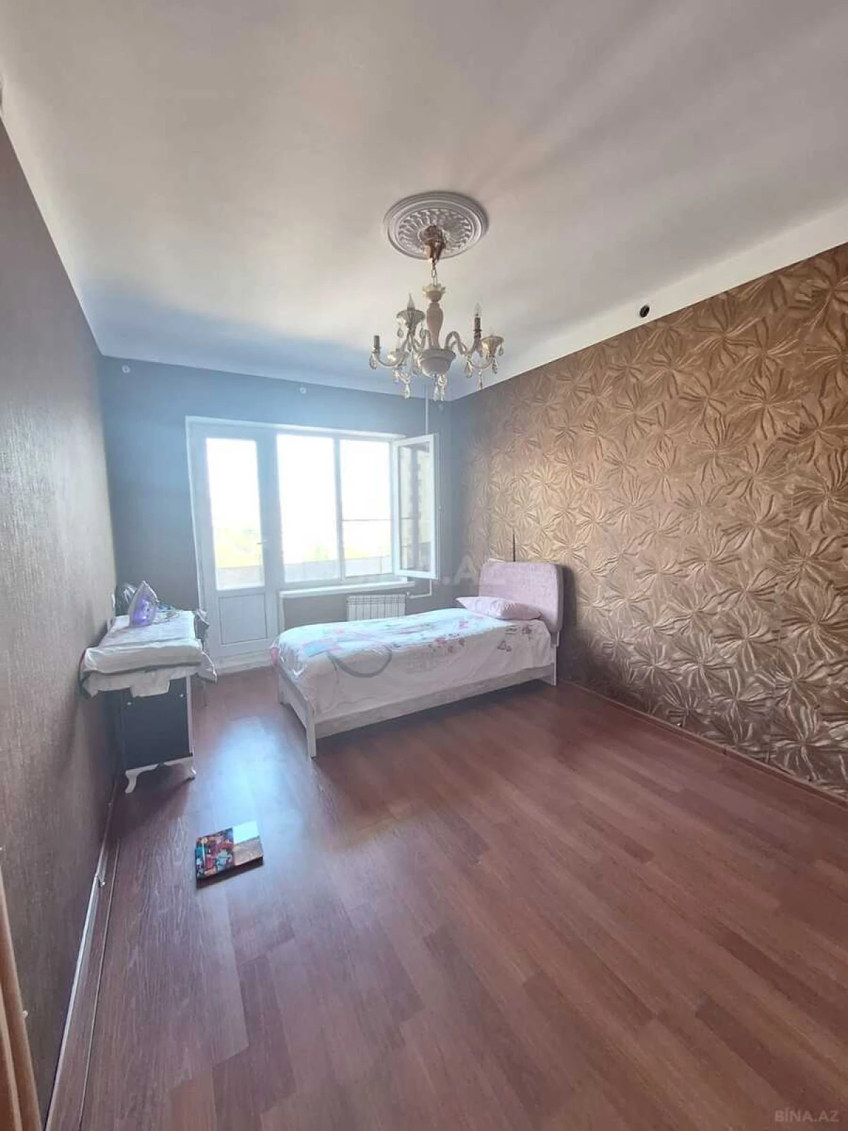Satılır 5 otaqlı mənzil 120 m²