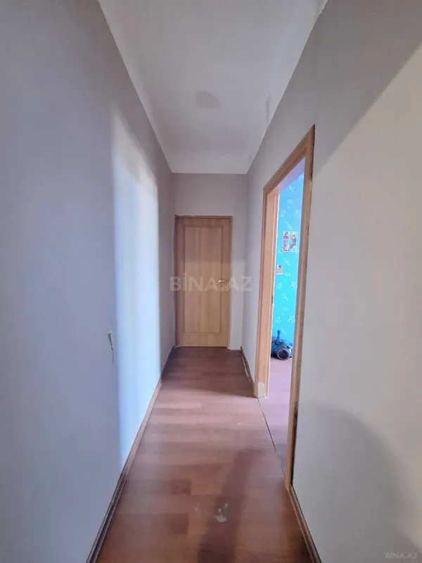Satılır 5 otaqlı mənzil 120 m²