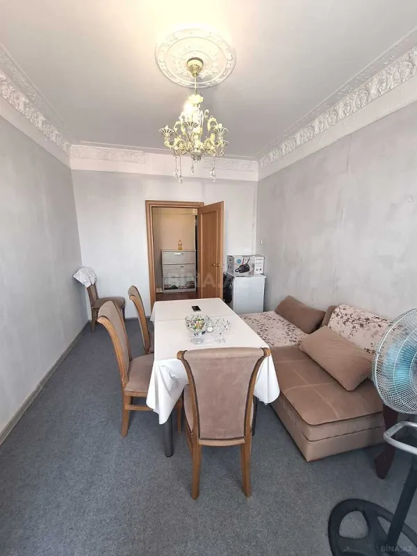 Satılır 5 otaqlı mənzil 120 m²