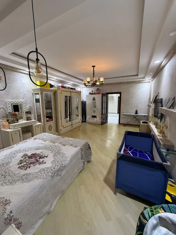 Satılır 3 otaqlı mənzil 101 m²
