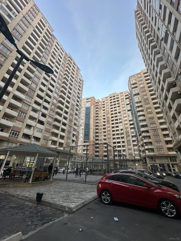 Satılır 3 otaqlı mənzil 101 m²