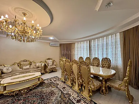 Satılır 3 otaqlı mənzil 190 m²