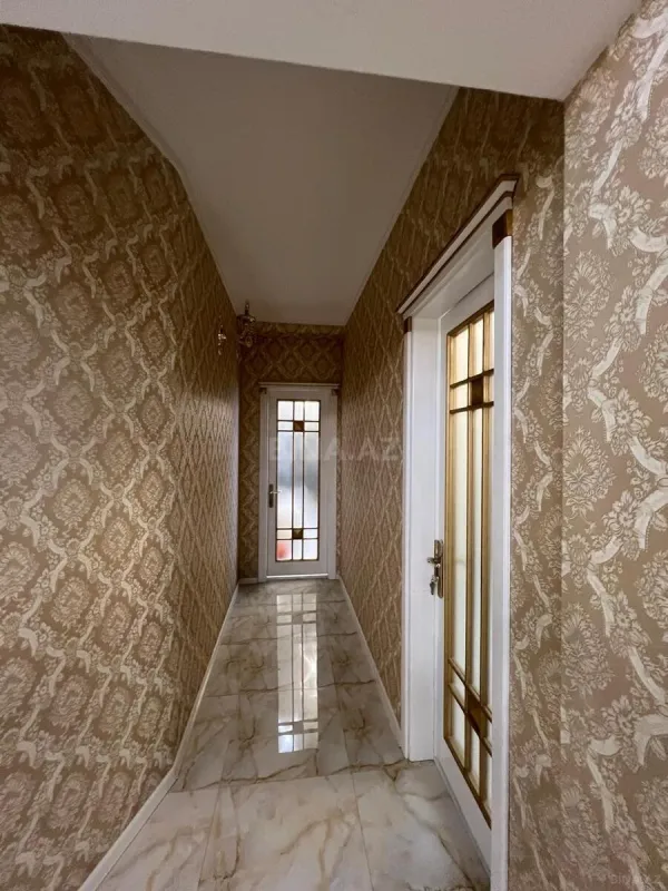 Satılır 3 otaqlı mənzil 190 m²