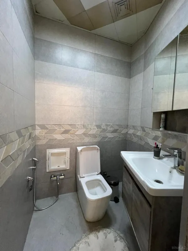 Satılır 3 otaqlı mənzil 190 m²