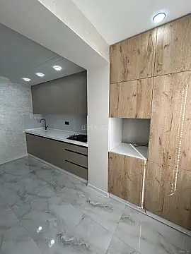 Satılır 3 otaqlı mənzil 82 m²