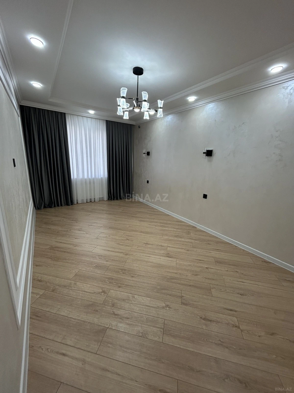 Satılır 3 otaqlı mənzil 82 m²