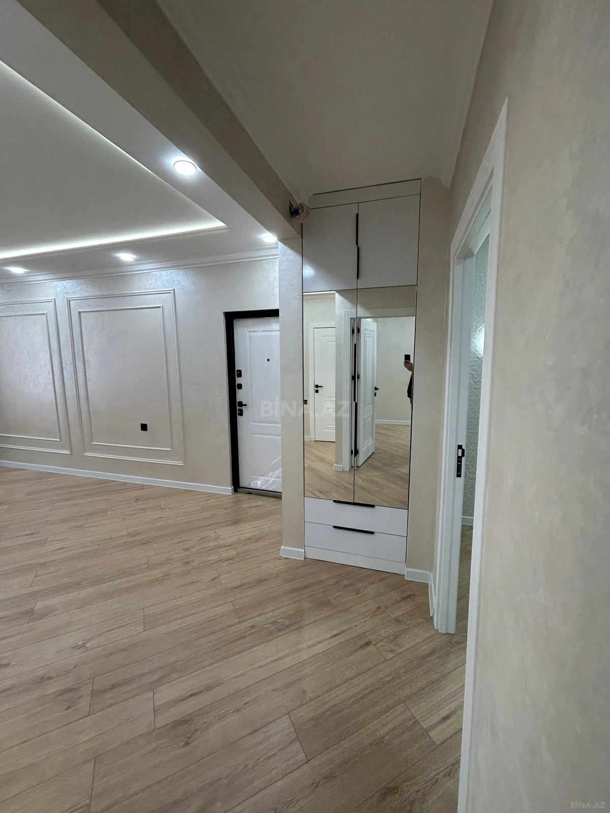 Satılır 3 otaqlı mənzil 82 m²
