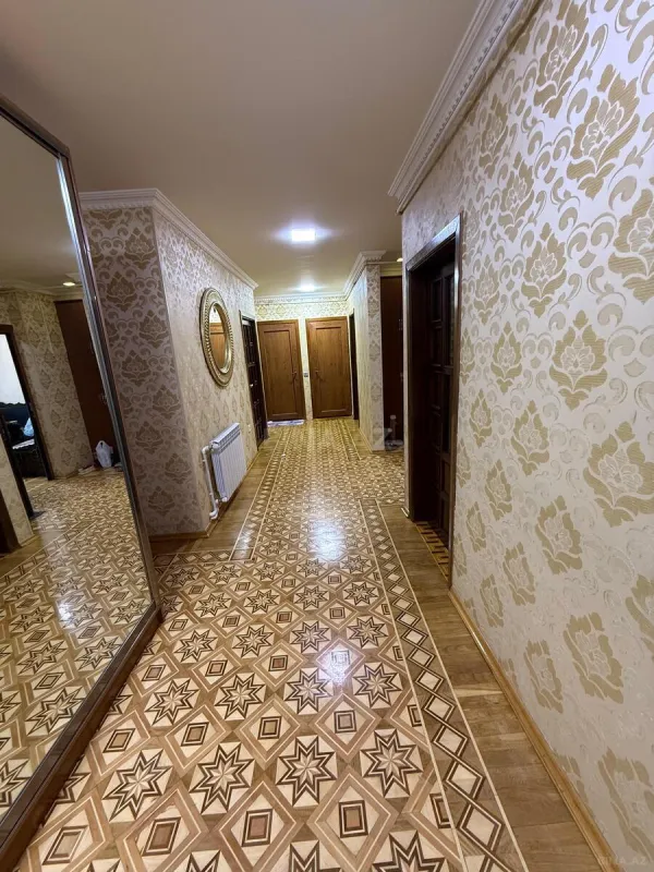 Satılır 5 otaqlı mənzil 120 m²