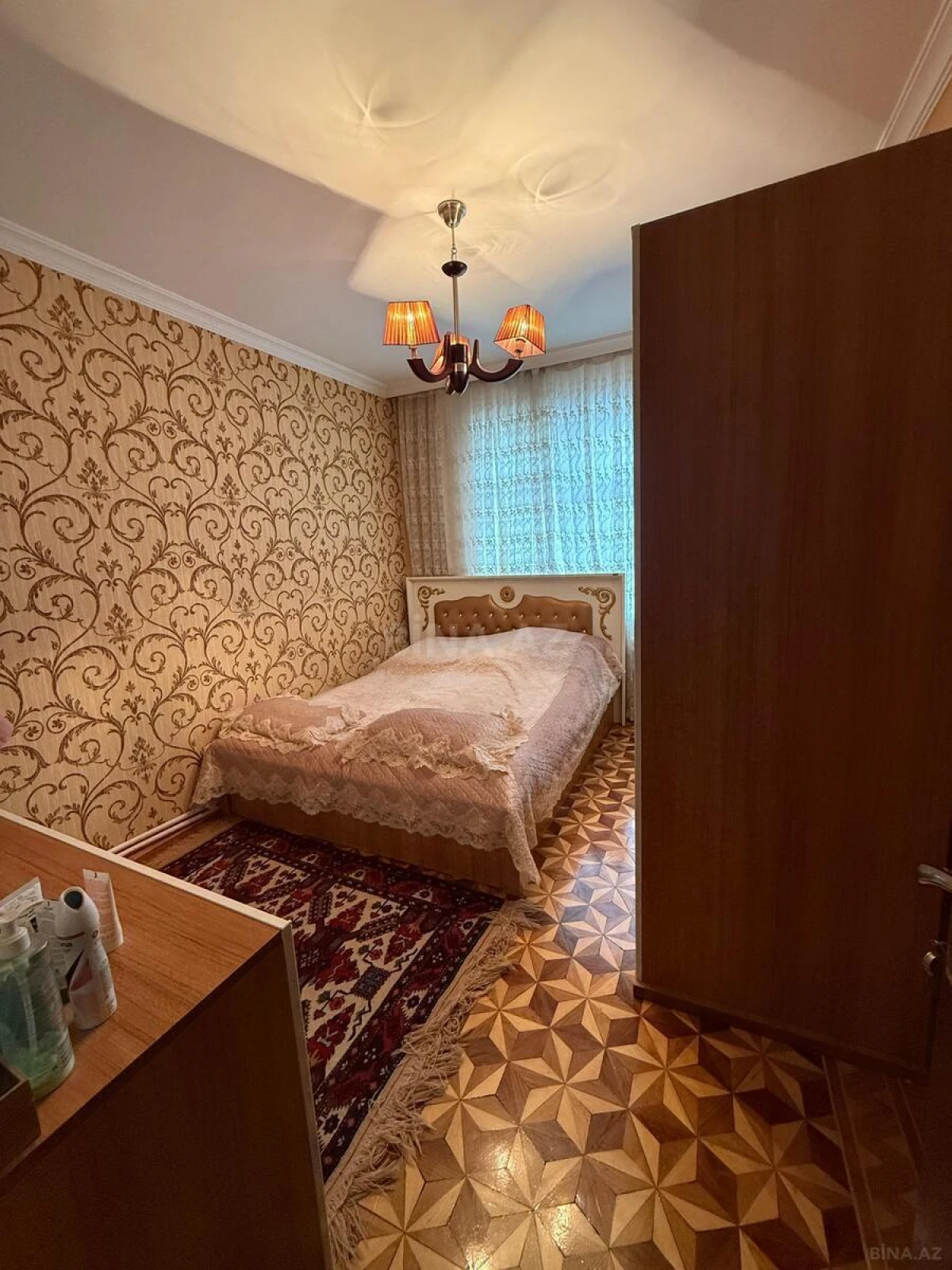 Satılır 5 otaqlı mənzil 120 m²