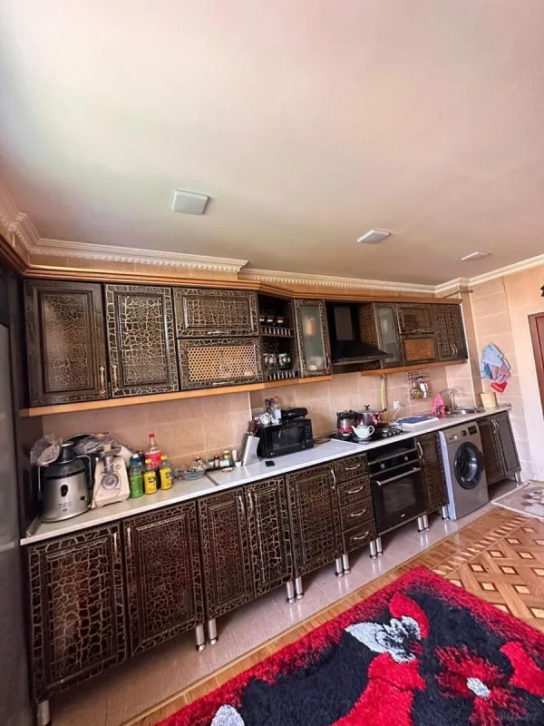 Satılır 5 otaqlı mənzil 120 m²