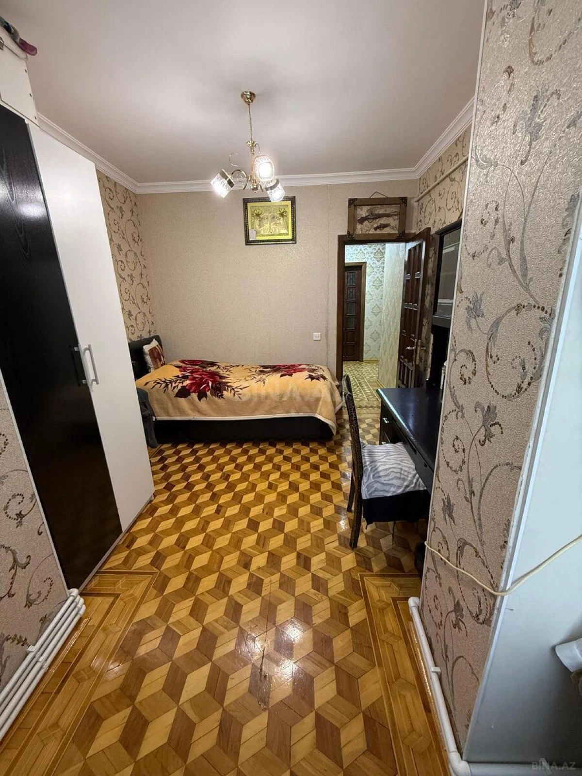 Satılır 5 otaqlı mənzil 120 m²
