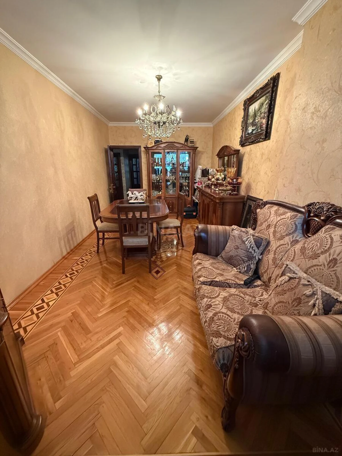 Satılır 5 otaqlı mənzil 120 m²