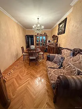 Satılır 5 otaqlı mənzil 120 m²