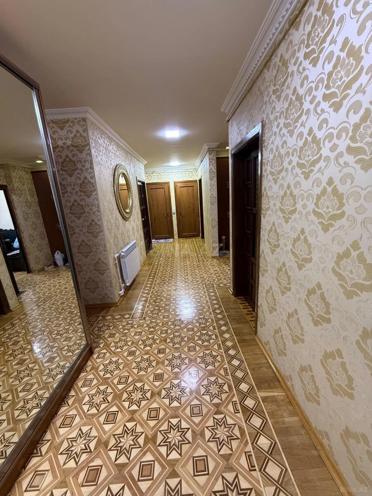 Satılır 5 otaqlı mənzil 120 m²