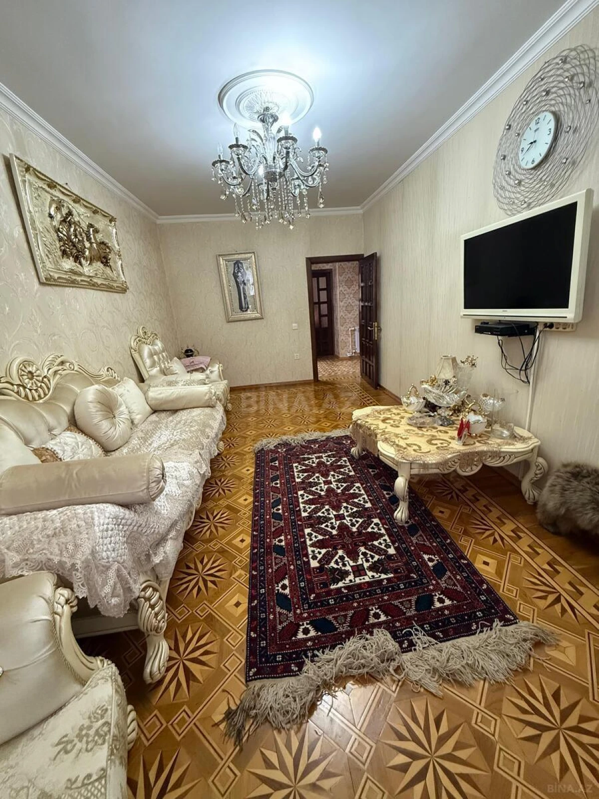 Satılır 5 otaqlı mənzil 120 m²