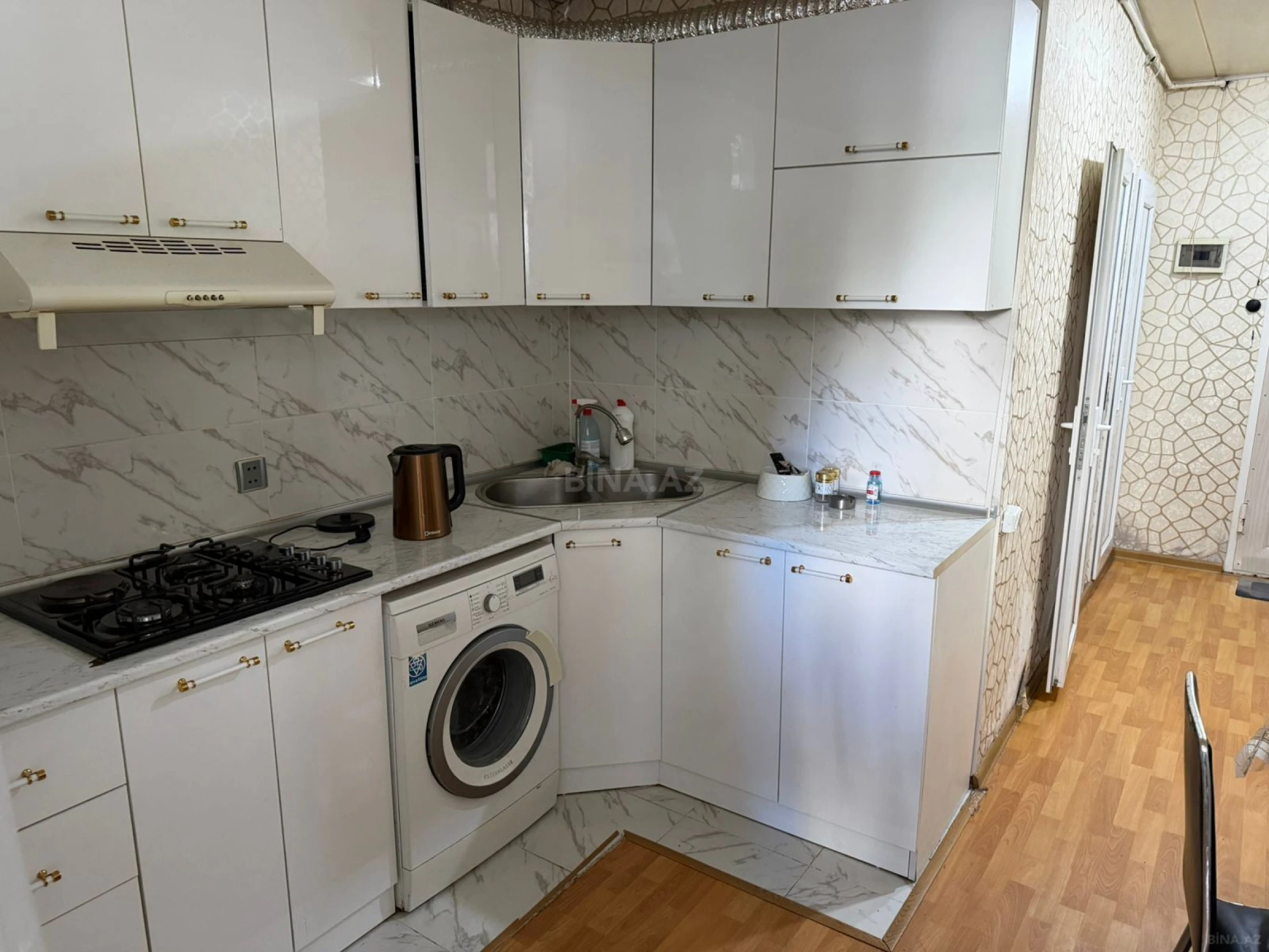 Kirayə verilir 2 otaqlı mənzil 79 m²