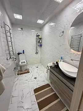 Satılır 2 otaqlı mənzil 82 m²