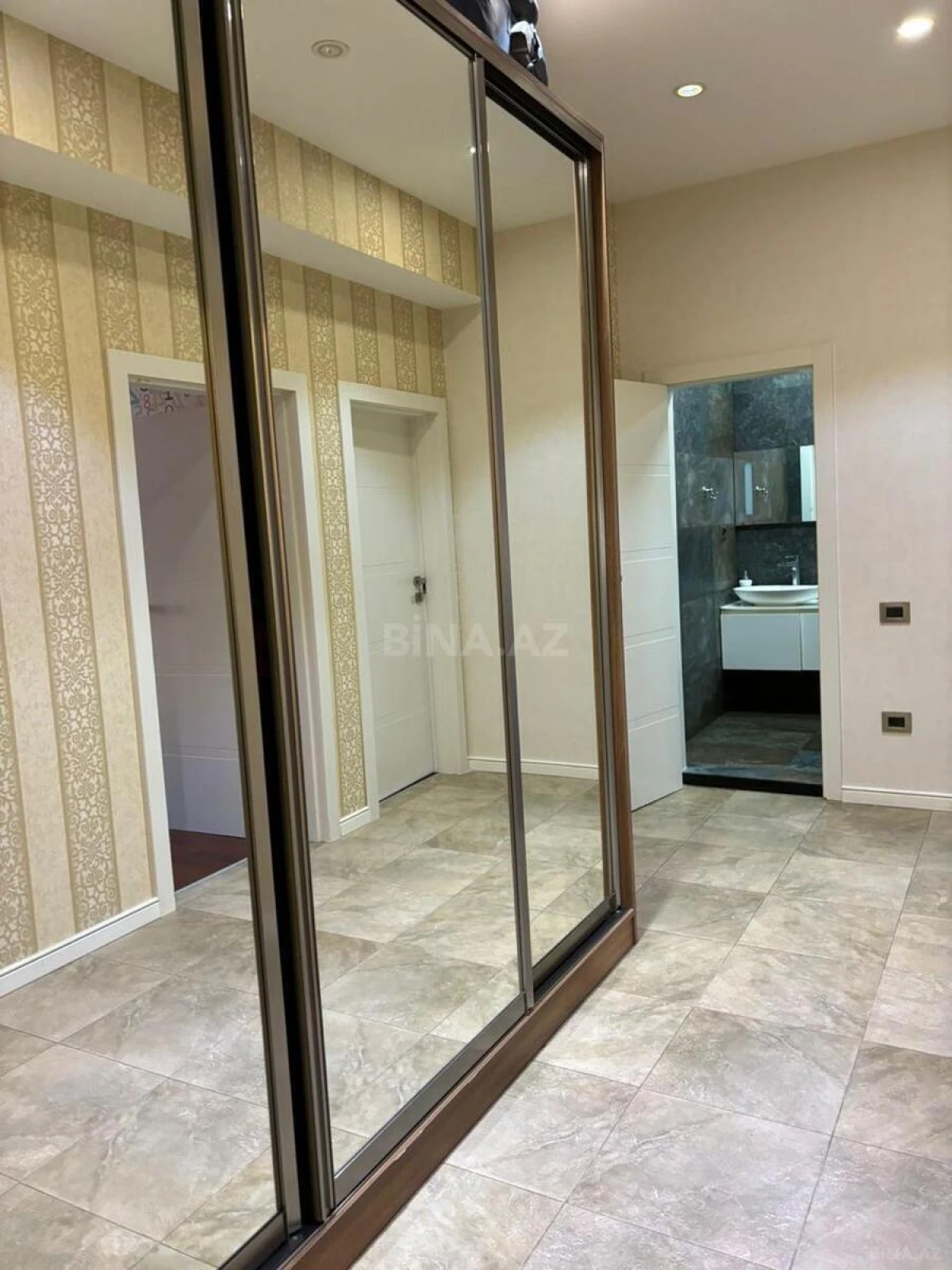 Kirayə verilir 3 otaqlı mənzil 80 m²