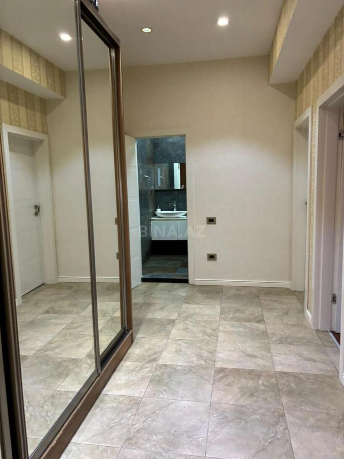 Kirayə verilir 3 otaqlı mənzil 80 m²