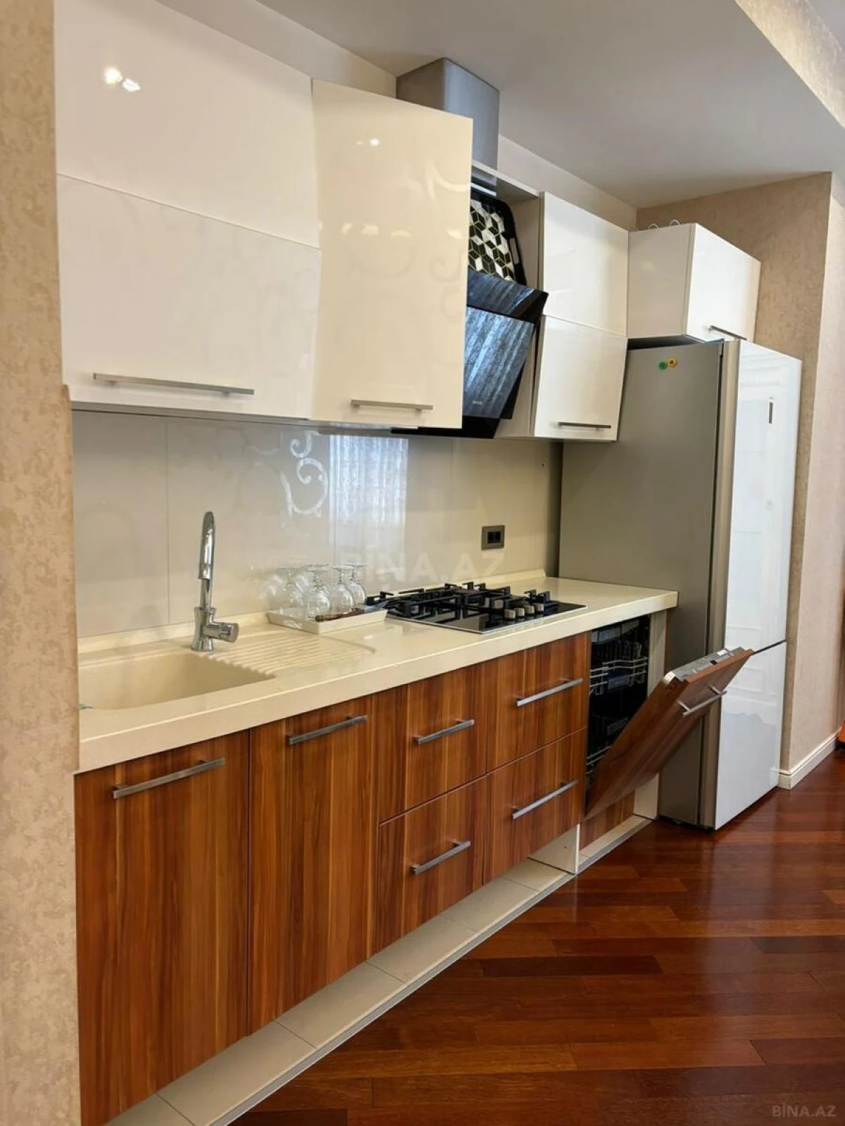 Kirayə verilir 3 otaqlı mənzil 80 m²