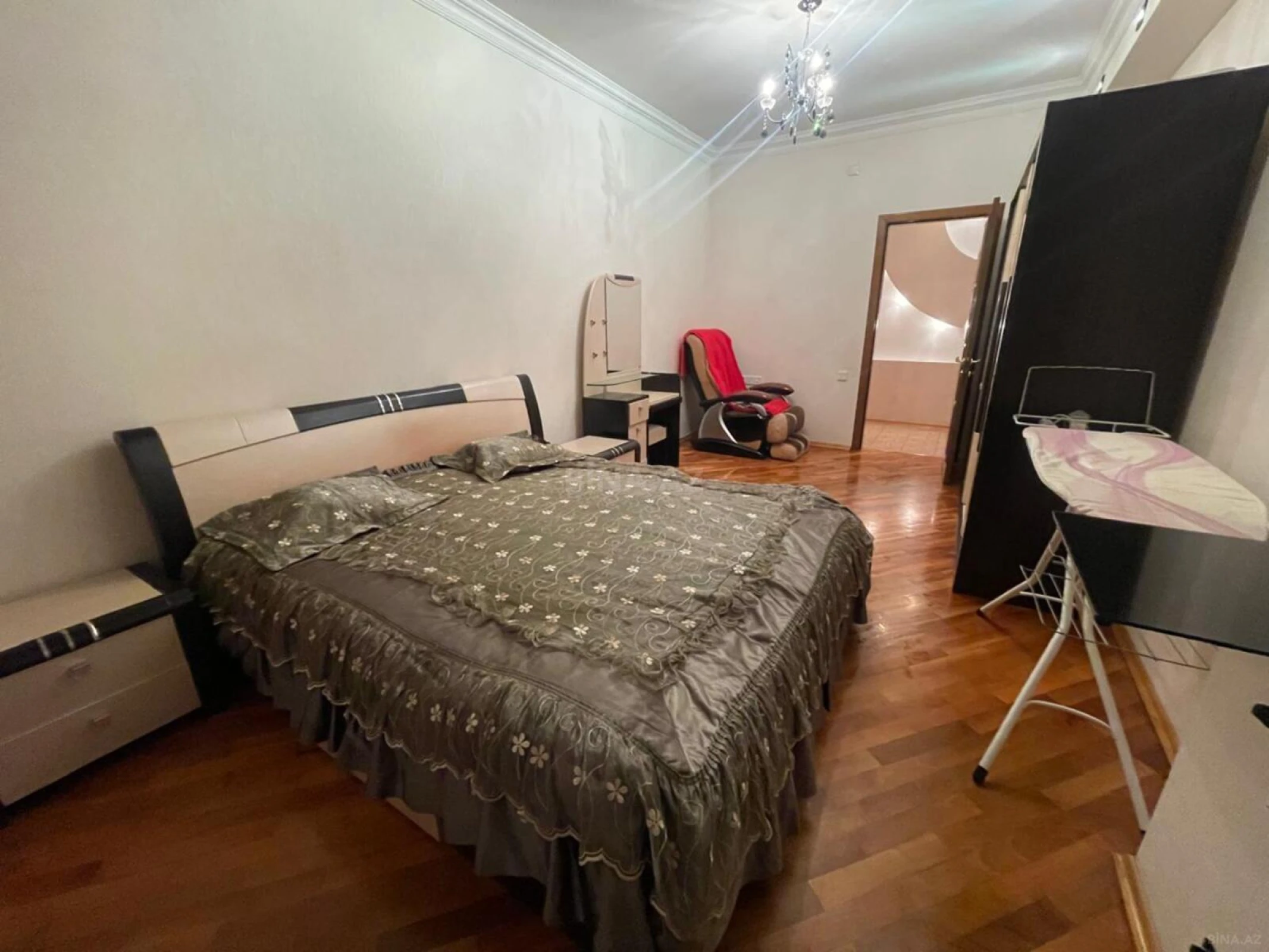 Kirayə verilir 4 otaqlı mənzil 170 m²