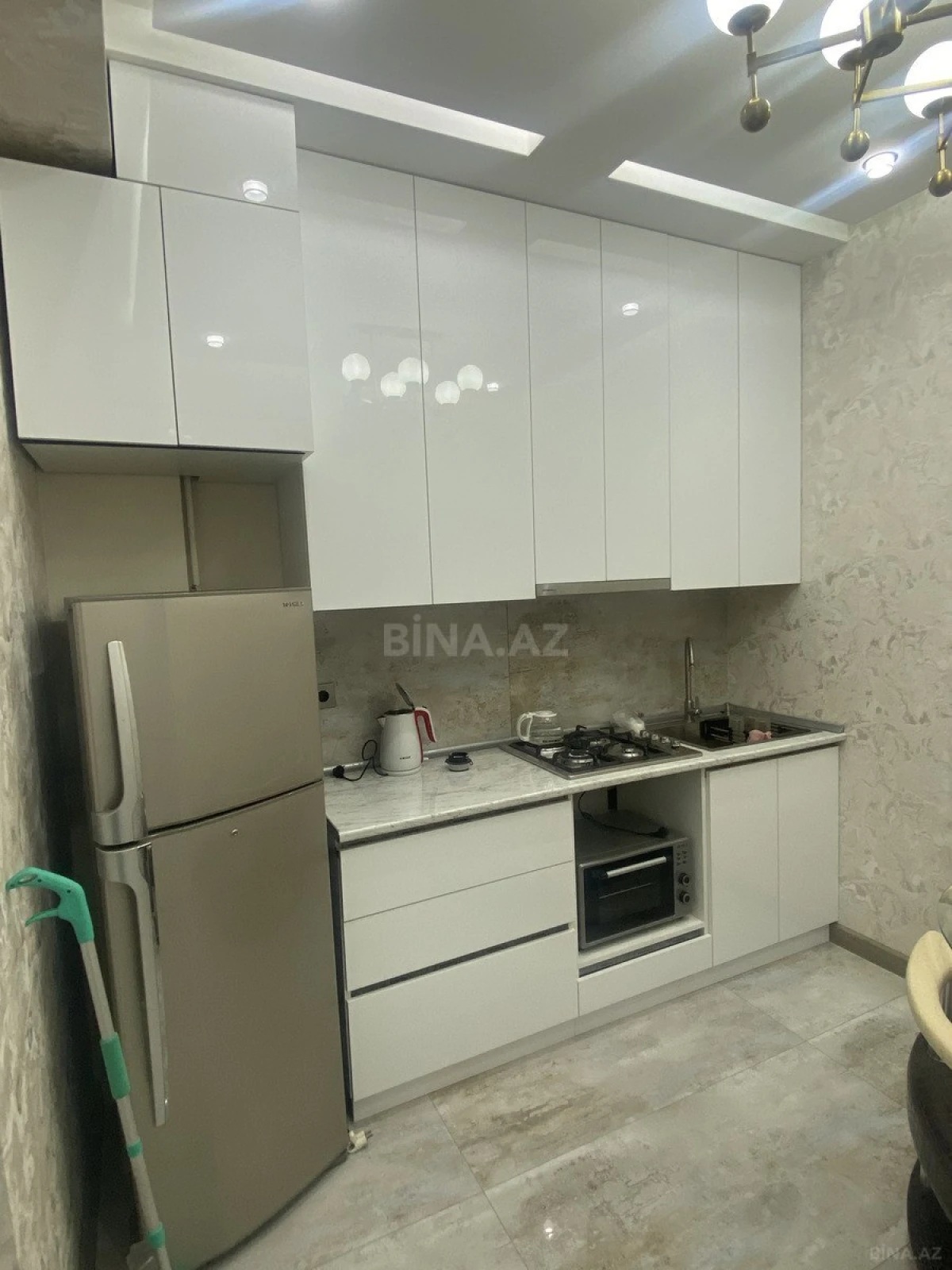 Kirayə verilir 2 otaqlı mənzil 75 m²