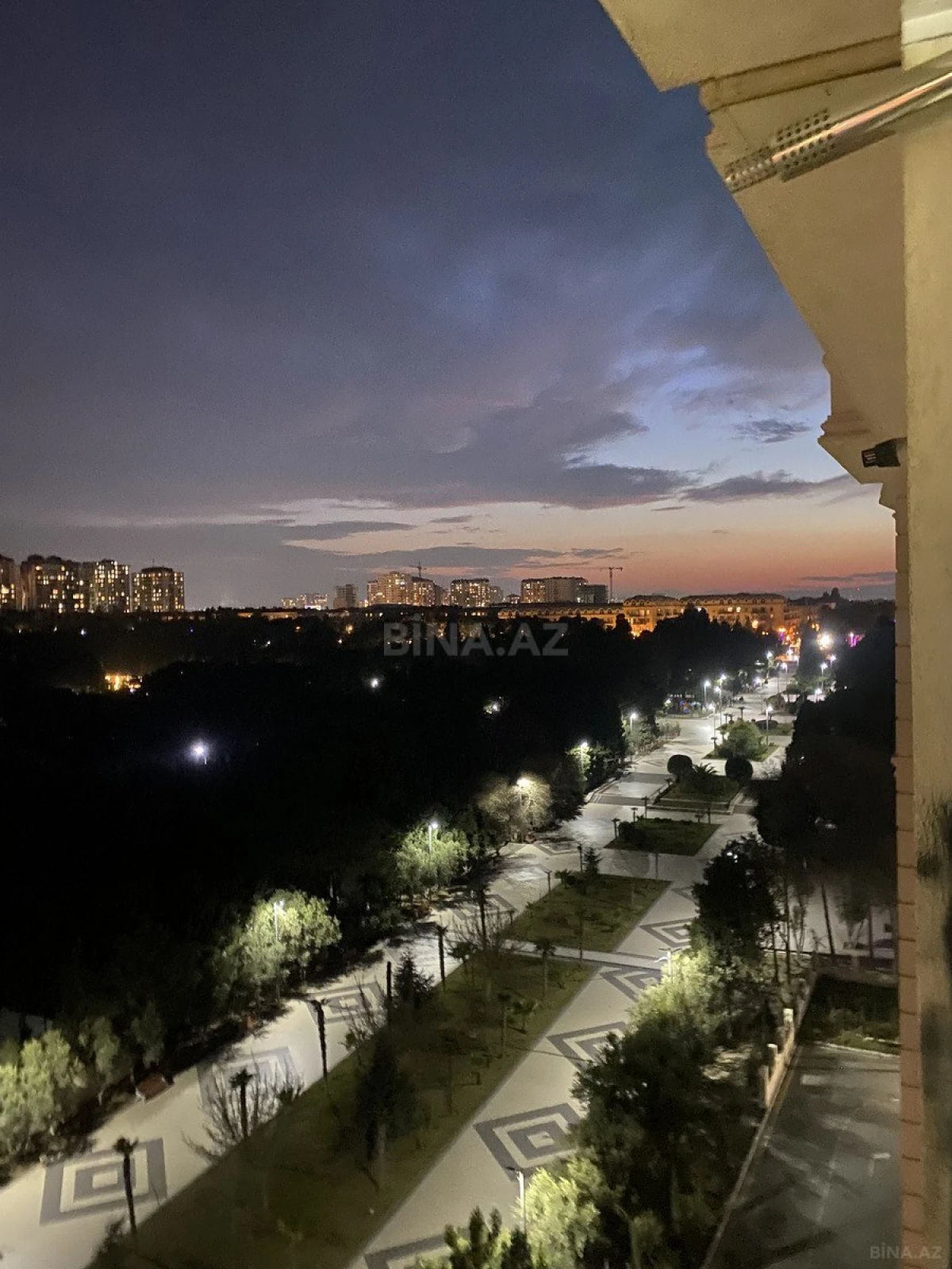 Kirayə verilir 2 otaqlı mənzil 75 m²