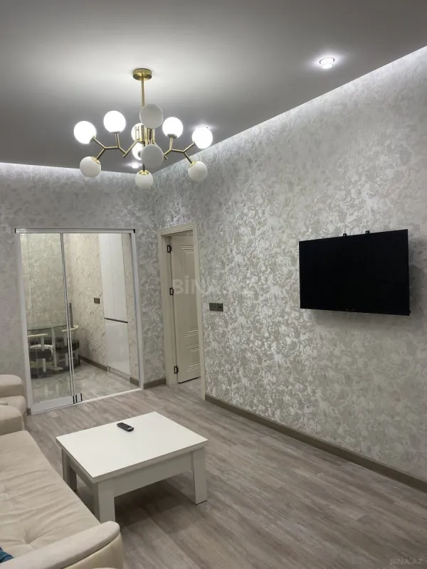 Kirayə verilir 2 otaqlı mənzil 75 m²