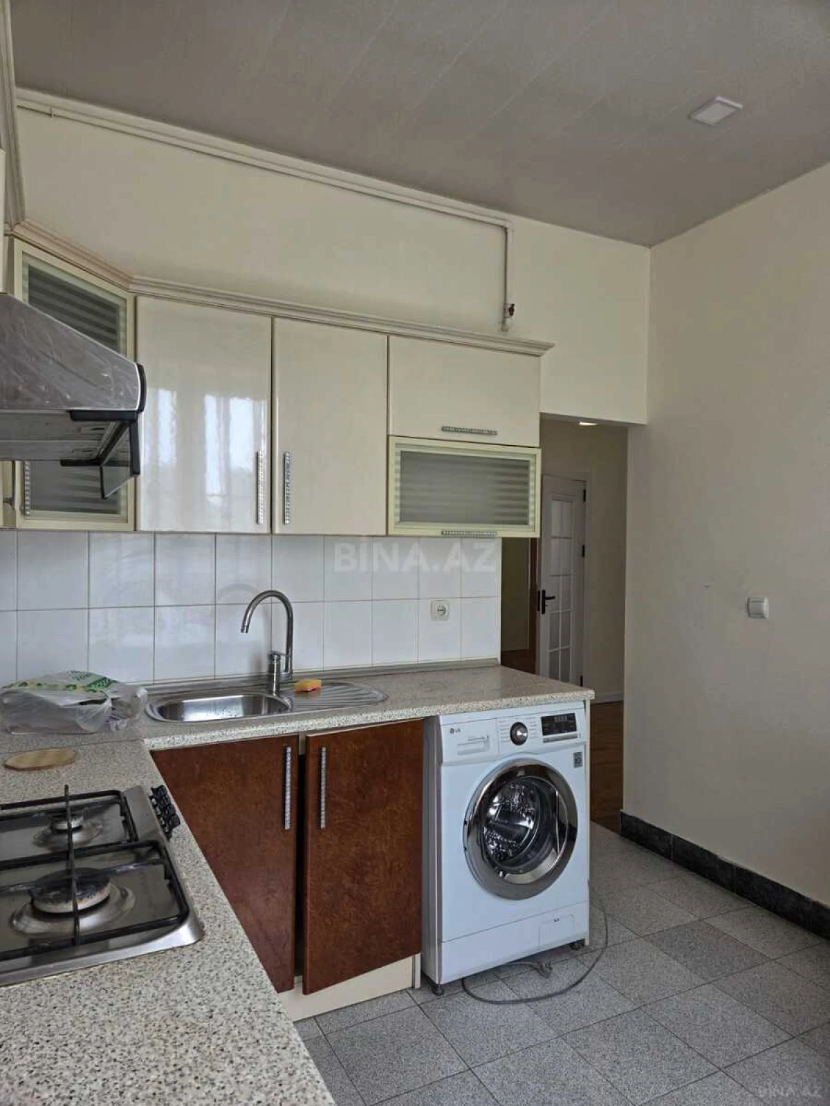 Kirayə verilir 2 otaqlı mənzil 80 m²