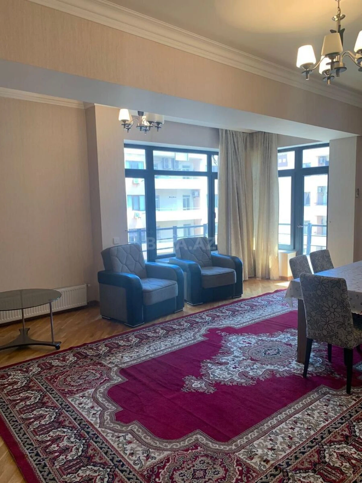 Kirayə verilir 2 otaqlı mənzil 100 m²