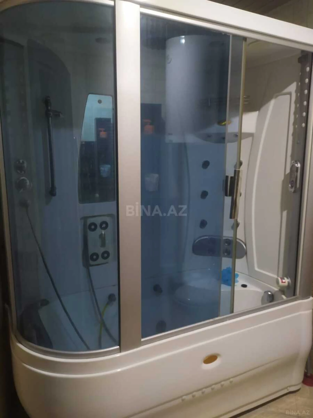 Satılır 4 otaqlı mənzil 165 m²