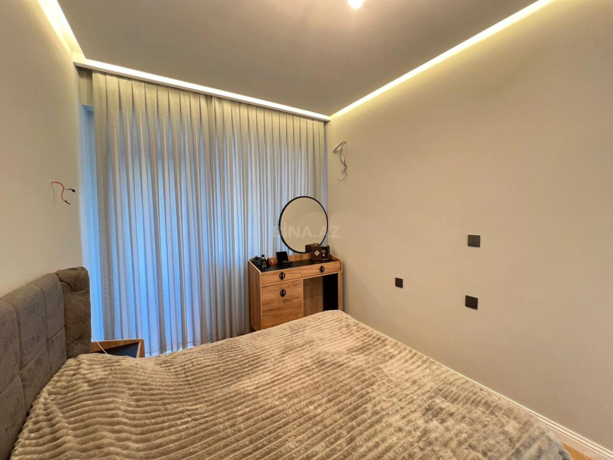 Satılır 3 otaqlı mənzil 98 m²