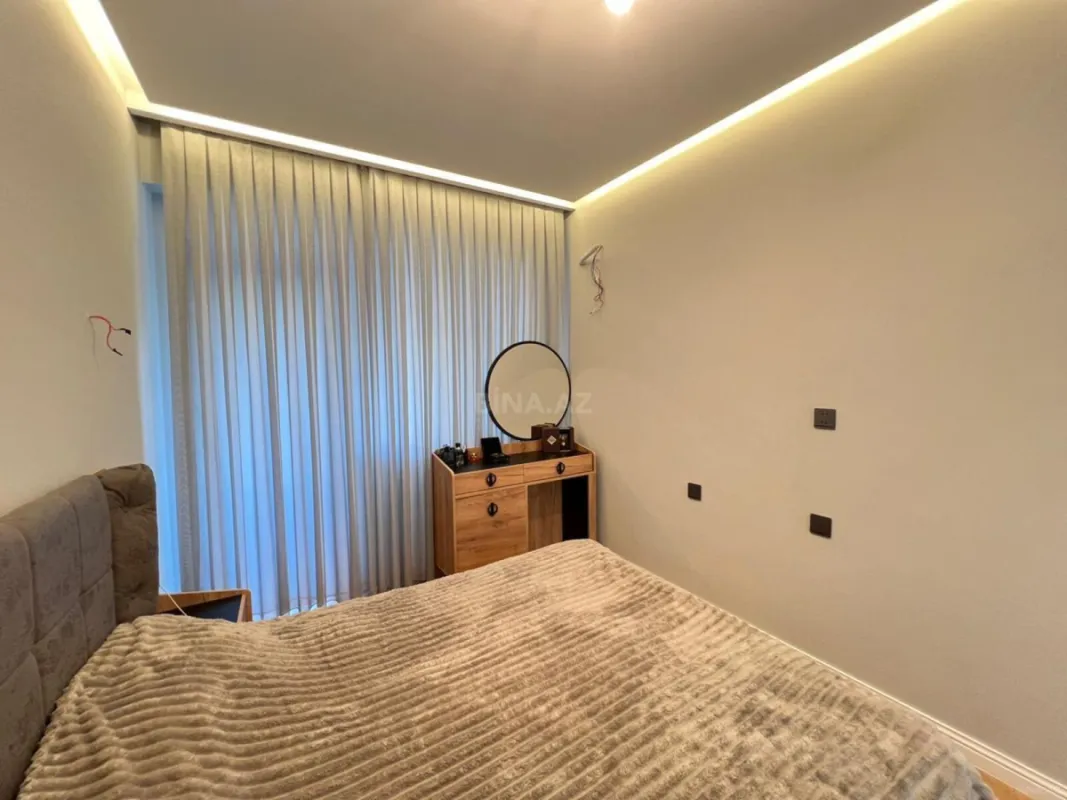 Satılır 3 otaqlı mənzil 98 m²