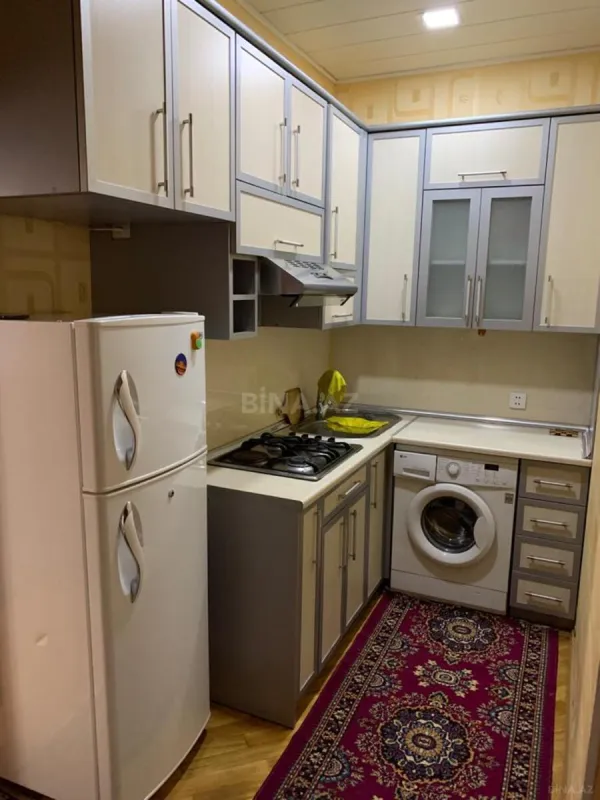 Kirayə verilir 2 otaqlı mənzil 65 m²