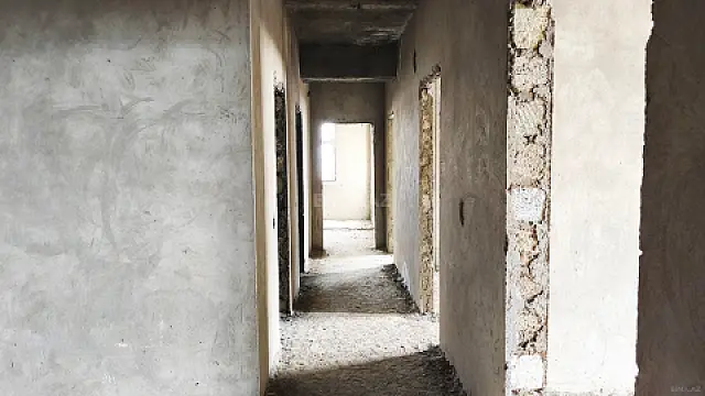 Satılır 3 otaqlı mənzil 132 m²