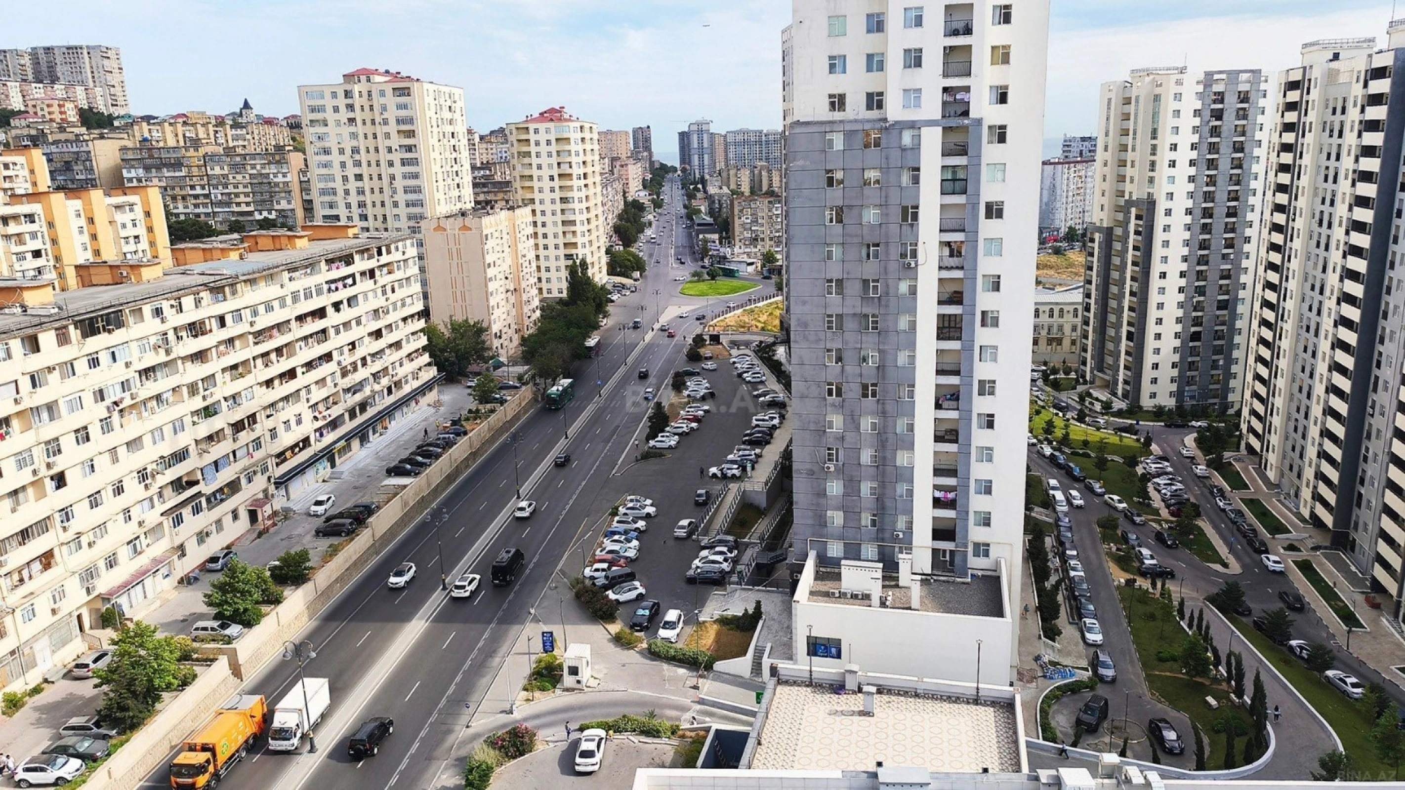 Satılır 3 otaqlı mənzil 132 m²