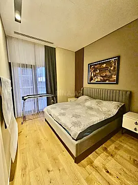 Satılır 2 otaqlı mənzil 84 m²