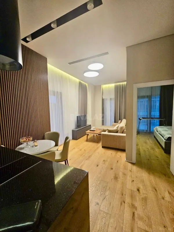 Satılır 2 otaqlı mənzil 84 m²