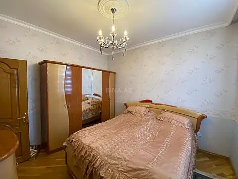 Satılır 7 otaqlı həyət evi 400 m²