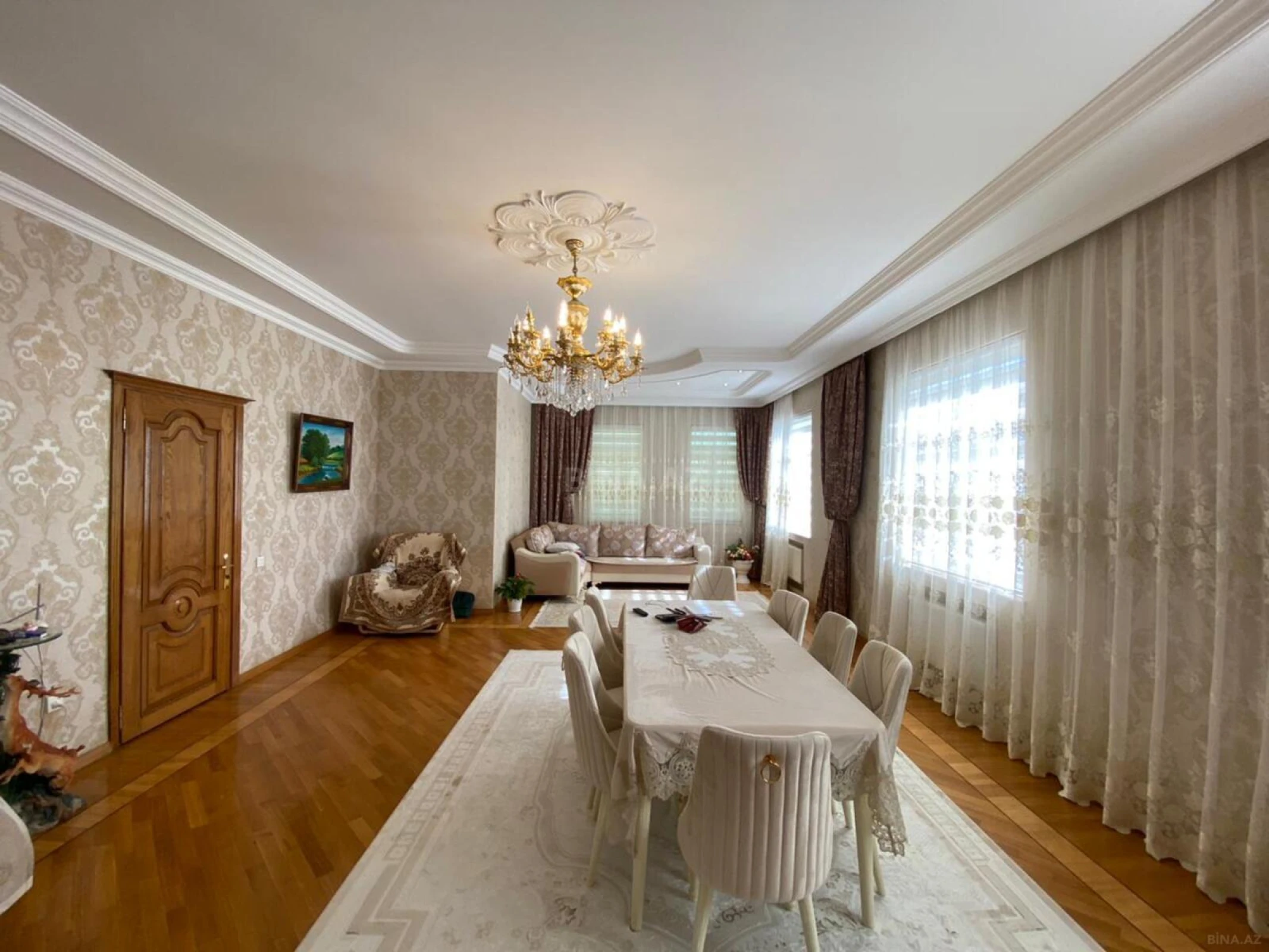 Satılır 7 otaqlı həyət evi 400 m²